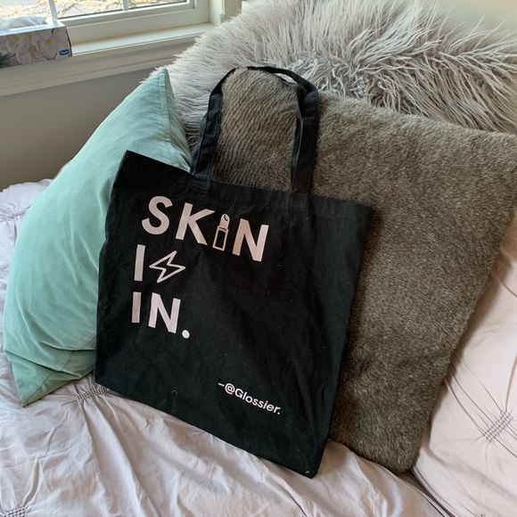 Glossier Skin is in tote 💓 - Picture 1 of 1